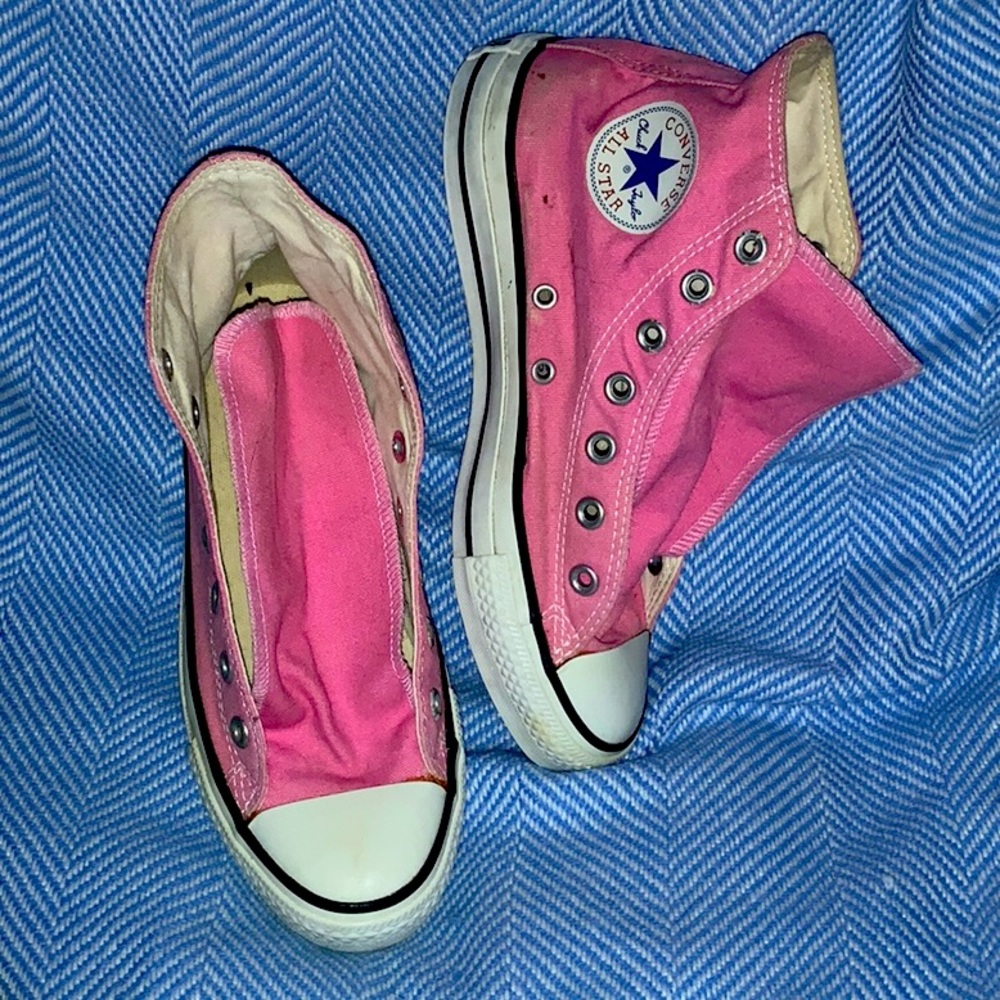 Pink converse Chuck Taylor